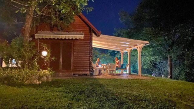 Una Kamp Hotel Bosanska Krupa Eksteriør billede