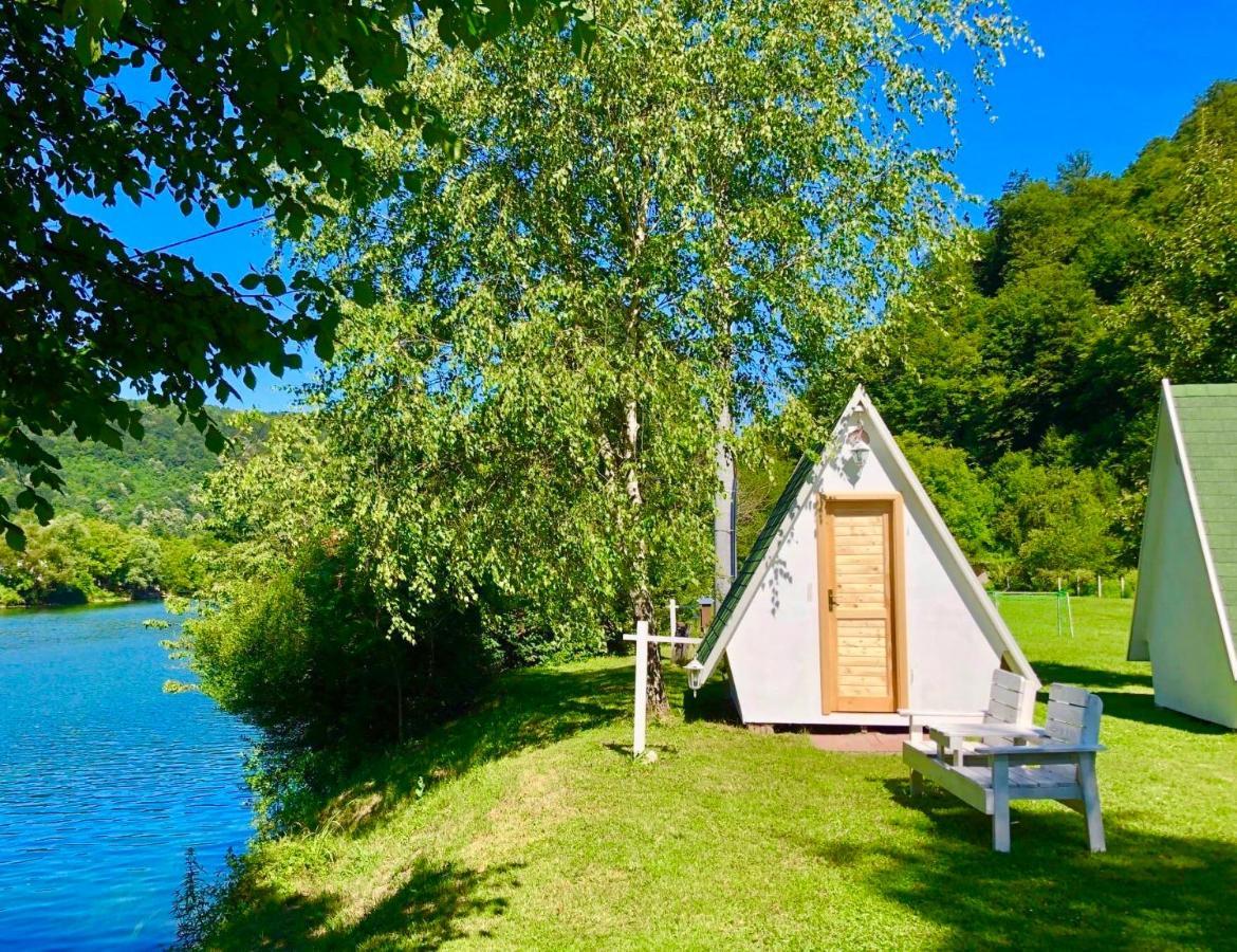 Una Kamp Hotel Bosanska Krupa Eksteriør billede