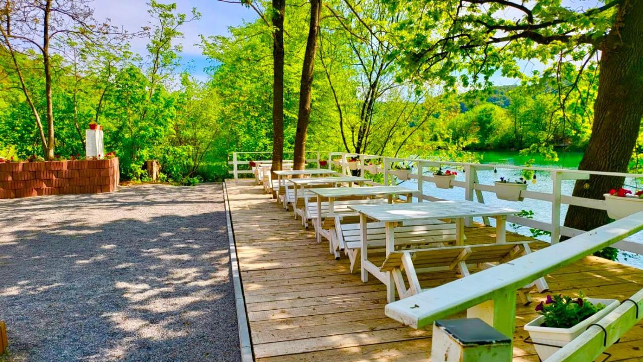 Una Kamp Hotel Bosanska Krupa Eksteriør billede